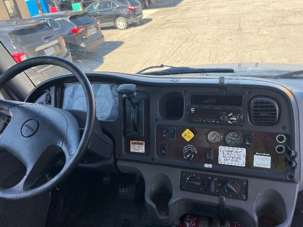 Medium Duty Box Truck-Light and Medium Duty Trucks-Freightliner-2019-M2-Rochester-NY-390,669\n\t\tmiles-$ 21,250 - Image 22