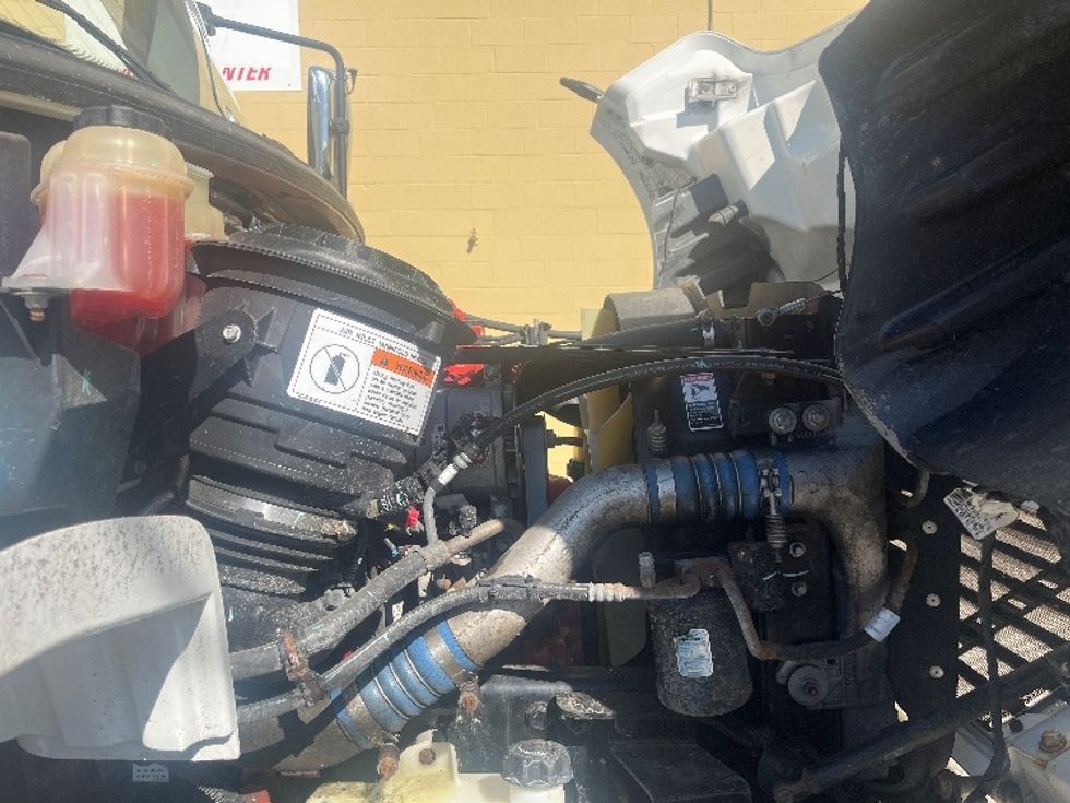 Medium Duty Box Truck-Light and Medium Duty Trucks-Freightliner-2019-M2-Rochester-NY-90,885\n\t\tmiles-$ 51,750 - Image 23