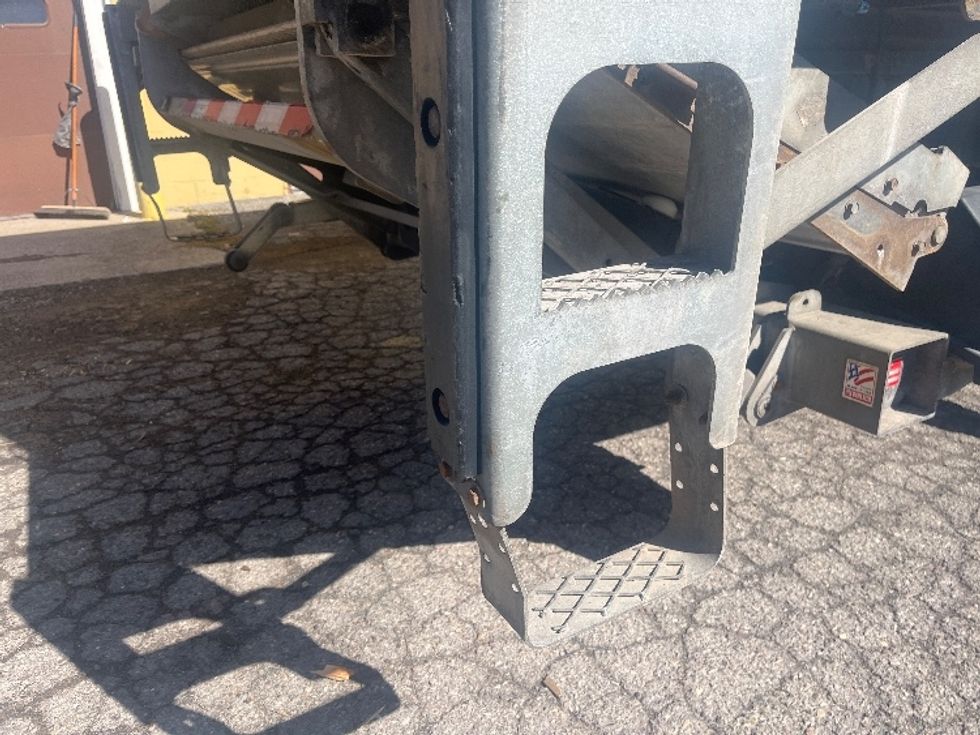 Medium Duty Box Truck-Light and Medium Duty Trucks-Freightliner-2019-M2-Rochester-NY-90,885\n\t\tmiles-$ 51,750 - Image 28