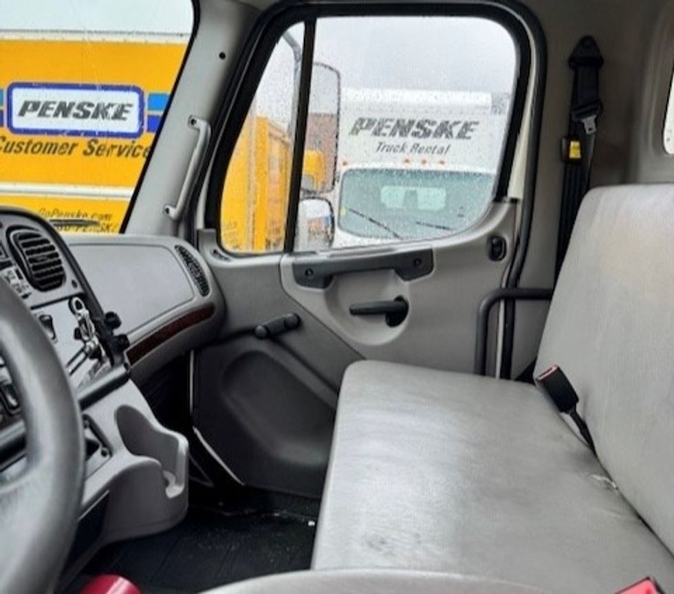 Medium Duty Box Truck-Light and Medium Duty Trucks-Freightliner-2019-M2-Rockville-MD-254,068\n\t\tmiles-$ 38,000 - Image 16