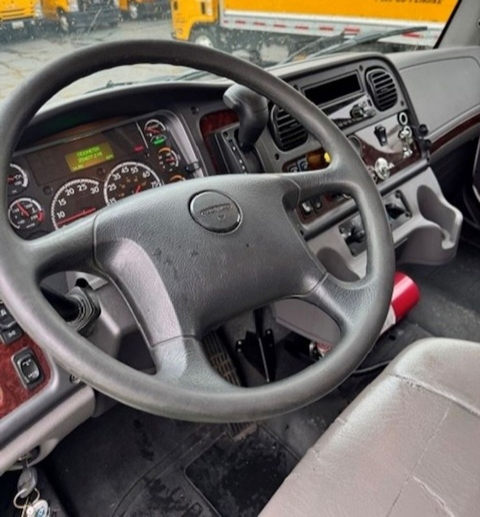 Medium Duty Box Truck-Light and Medium Duty Trucks-Freightliner-2019-M2-Rockville-MD-254,068\n\t\tmiles-$ 38,000 - Image 18