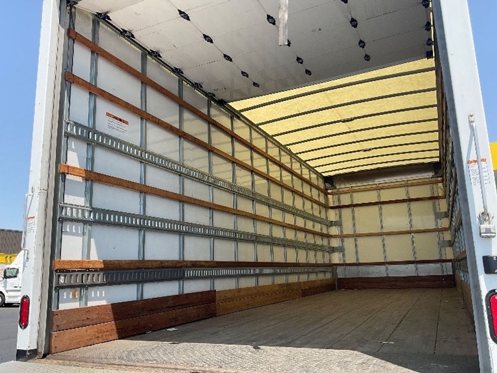 Medium Duty Box Truck-Light and Medium Duty Trucks-Freightliner-2019-M2-Sacramento-CA-47,849\n\t\tmiles-$ 67,250 - Image 11