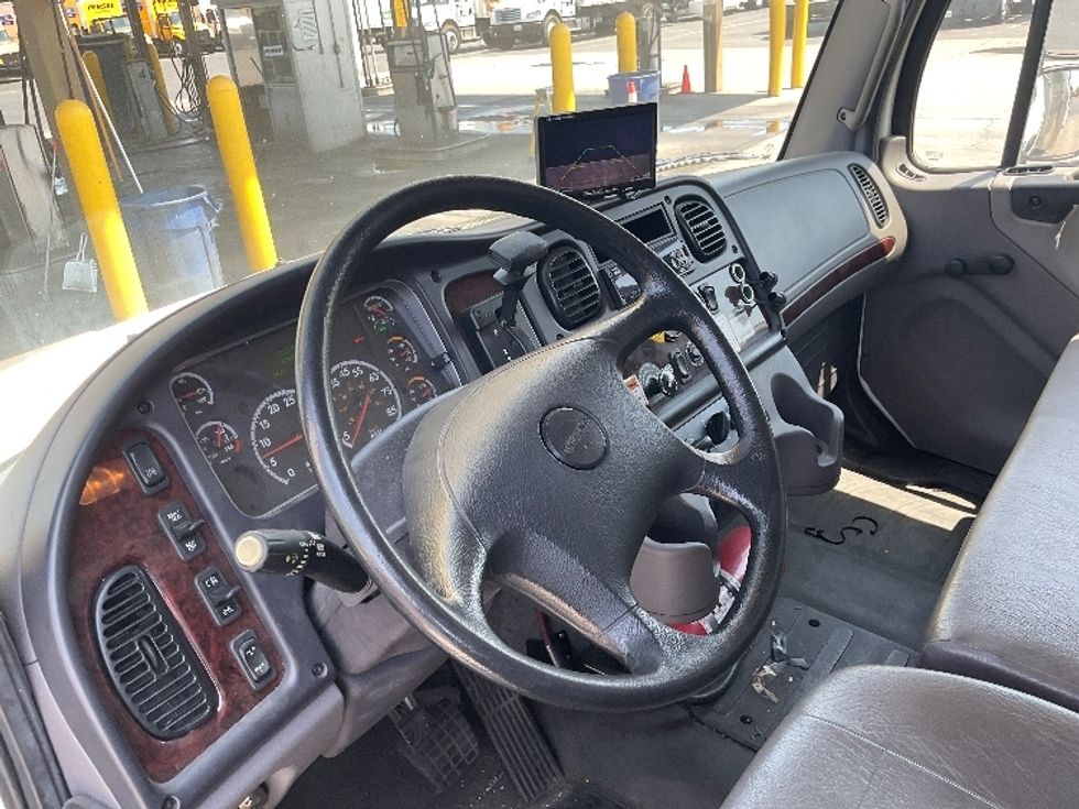 Medium Duty Box Truck-Light and Medium Duty Trucks-Freightliner-2019-M2-Sacramento-CA-47,849\n\t\tmiles-$ 67,250 - Image 18