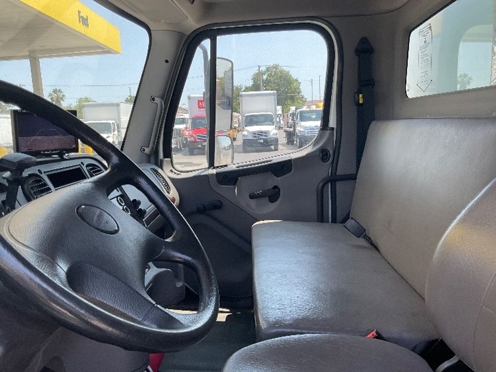 Medium Duty Box Truck-Light and Medium Duty Trucks-Freightliner-2019-M2-Sacramento-CA-47,849\n\t\tmiles-$ 67,250 - Image 19