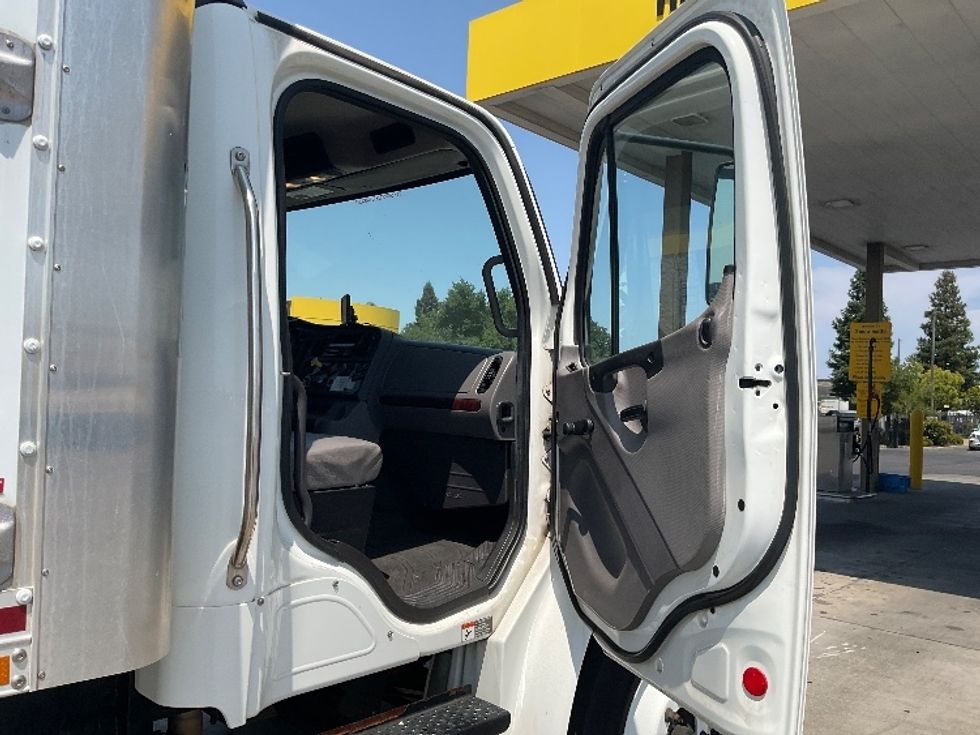 Medium Duty Box Truck-Light and Medium Duty Trucks-Freightliner-2019-M2-Sacramento-CA-47,849\n\t\tmiles-$ 67,250 - Image 20
