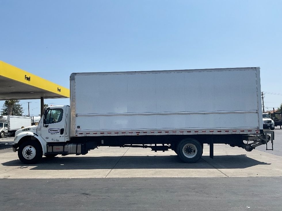 Medium Duty Box Truck-Light and Medium Duty Trucks-Freightliner-2019-M2-Sacramento-CA-47,849\n\t\tmiles-$ 67,250 - Image 4