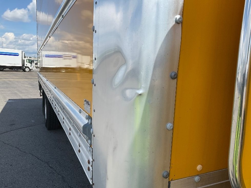 Medium Duty Box Truck-Light and Medium Duty Trucks-Freightliner-2019-M2-Saint Laurent-PQ-248,854\n\t\tkm-$ 62,500 - Image 27