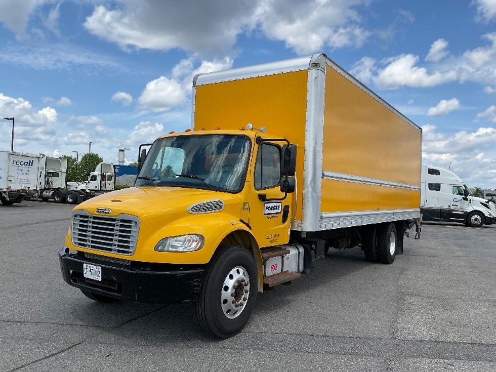 Medium Duty Box Truck-Light and Medium Duty Trucks-Freightliner-2019-M2-Saint Laurent-PQ-248,854\n\t\tkm-$ 62,500 - Image 3