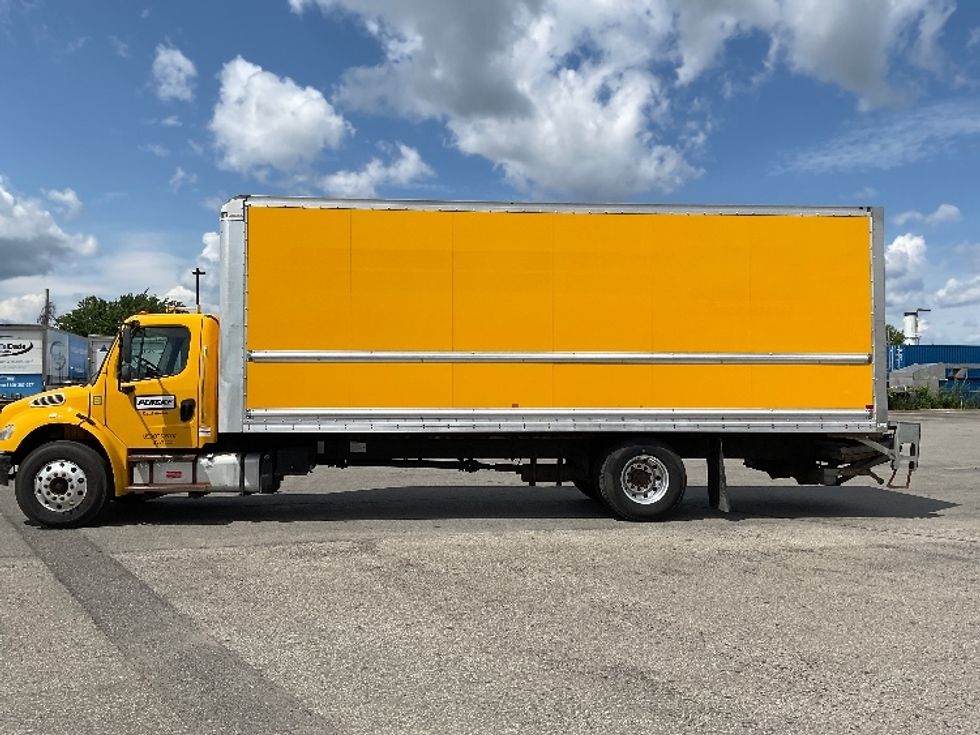 Medium Duty Box Truck-Light and Medium Duty Trucks-Freightliner-2019-M2-Saint Laurent-PQ-248,854\n\t\tkm-$ 62,500 - Image 4