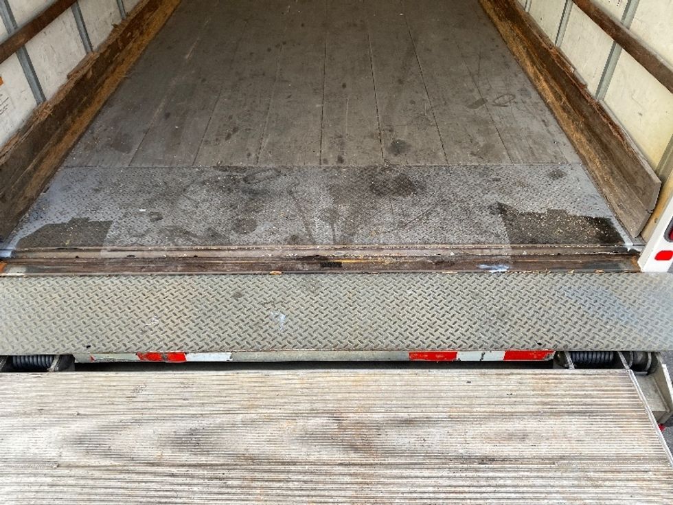 Medium Duty Box Truck-Light and Medium Duty Trucks-Freightliner-2019-M2-Salem-VA-204,789\n\t\tmiles-$ 49,500 - Image 10