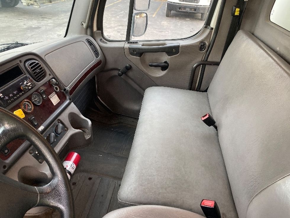 Medium Duty Box Truck-Light and Medium Duty Trucks-Freightliner-2019-M2-Salem-VA-204,789\n\t\tmiles-$ 49,500 - Image 19