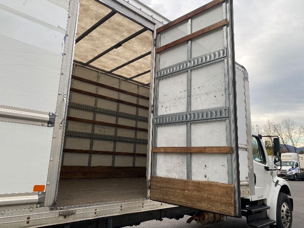 Medium Duty Box Truck-Light and Medium Duty Trucks-Freightliner-2019-M2-Salem-VA-204,789\n\t\tmiles-$ 49,500 - Image 25