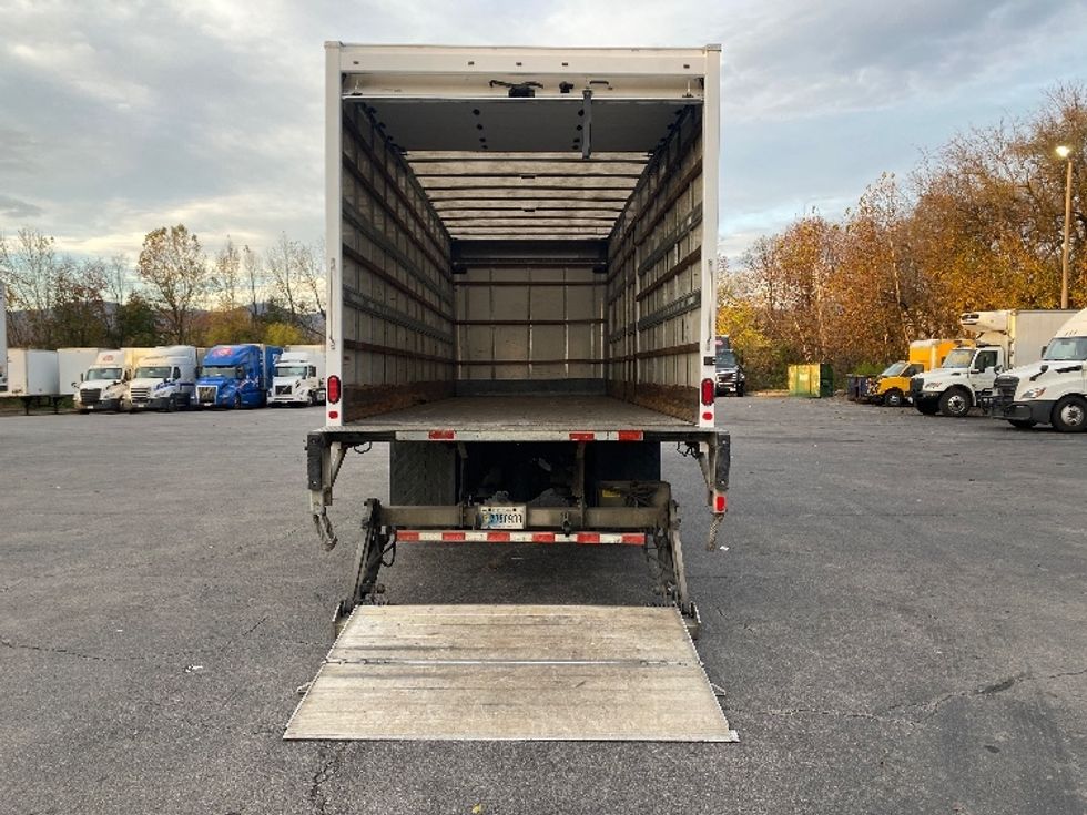 Medium Duty Box Truck-Light and Medium Duty Trucks-Freightliner-2019-M2-Salem-VA-204,789\n\t\tmiles-$ 49,500 - Image 9