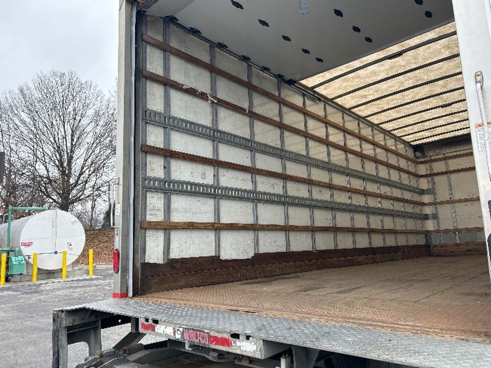Medium Duty Box Truck-Light and Medium Duty Trucks-Freightliner-2019-M2-Salem-VA-410,278\n\t\tmiles-$ 21,000 - Image 11