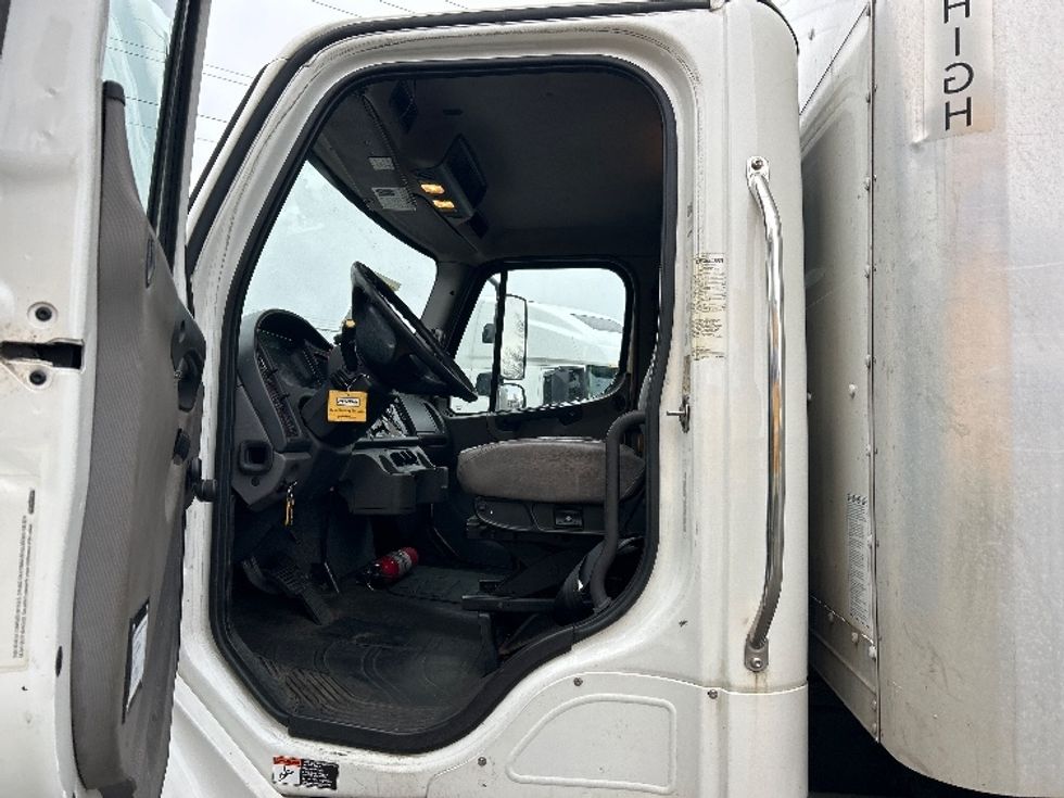 Medium Duty Box Truck-Light and Medium Duty Trucks-Freightliner-2019-M2-Salem-VA-410,278\n\t\tmiles-$ 21,000 - Image 16