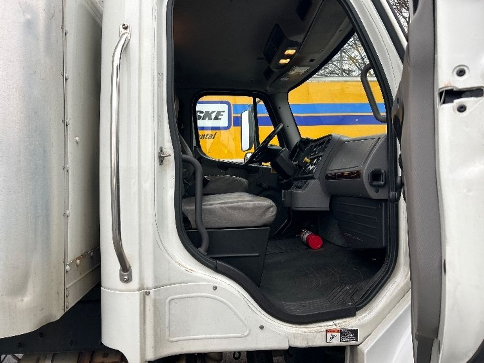 Medium Duty Box Truck-Light and Medium Duty Trucks-Freightliner-2019-M2-Salem-VA-410,278\n\t\tmiles-$ 21,000 - Image 20