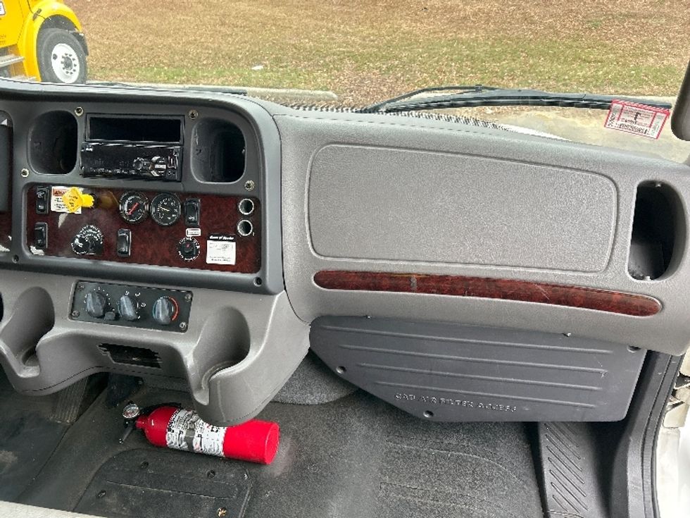 Medium Duty Box Truck-Light and Medium Duty Trucks-Freightliner-2019-M2-Salem-VA-410,278\n\t\tmiles-$ 21,000 - Image 21