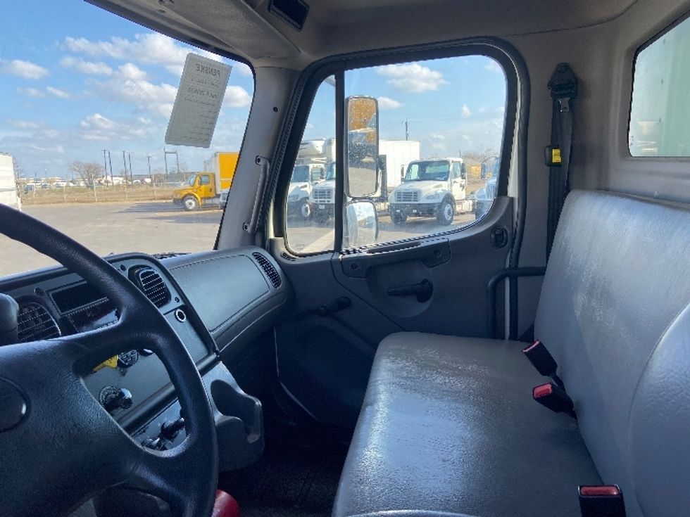 Medium Duty Box Truck-Light and Medium Duty Trucks-Freightliner-2019-M2-San Antonio-TX-112,119\n\t\tmiles-$ 62,750 - Image 18