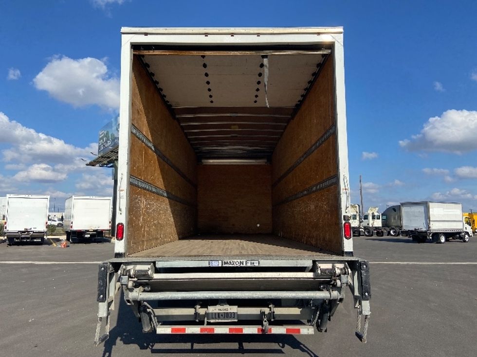 Medium Duty Box Truck-Light and Medium Duty Trucks-Freightliner-2019-M2-San Antonio-TX-112,119\n\t\tmiles-$ 62,750 - Image 8
