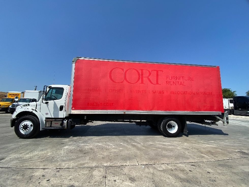 Medium Duty Box Truck-Light and Medium Duty Trucks-Freightliner-2019-M2-San Antonio-TX-119,396\n\t\tmiles-$ 59,750 - Image 4