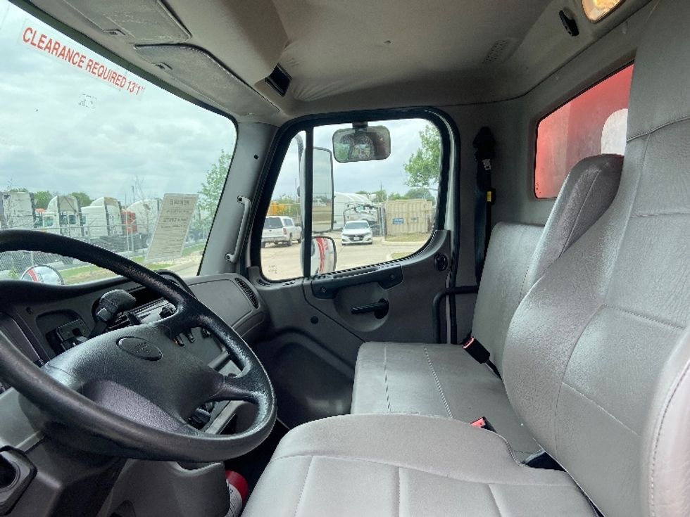 Medium Duty Box Truck-Light and Medium Duty Trucks-Freightliner-2019-M2-San Antonio-TX-130,724\n\t\tmiles-$ 61,500 - Image 19