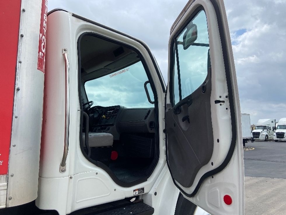 Medium Duty Box Truck-Light and Medium Duty Trucks-Freightliner-2019-M2-San Antonio-TX-130,724\n\t\tmiles-$ 61,500 - Image 20