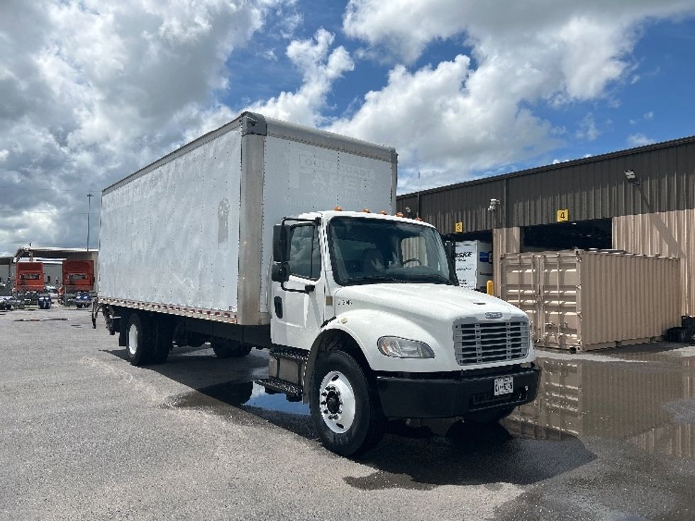 Medium Duty Box Truck-Light and Medium Duty Trucks-Freightliner-2019-M2-San Antonio-TX-218,188\n\t\tmiles-$ 45,750 - Image 1