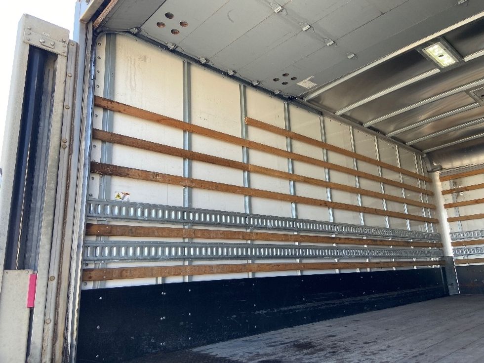 Medium Duty Box Truck-Light and Medium Duty Trucks-Freightliner-2019-M2-San Antonio-TX-276,073\n\t\tmiles-$ 24,500 - Image 11