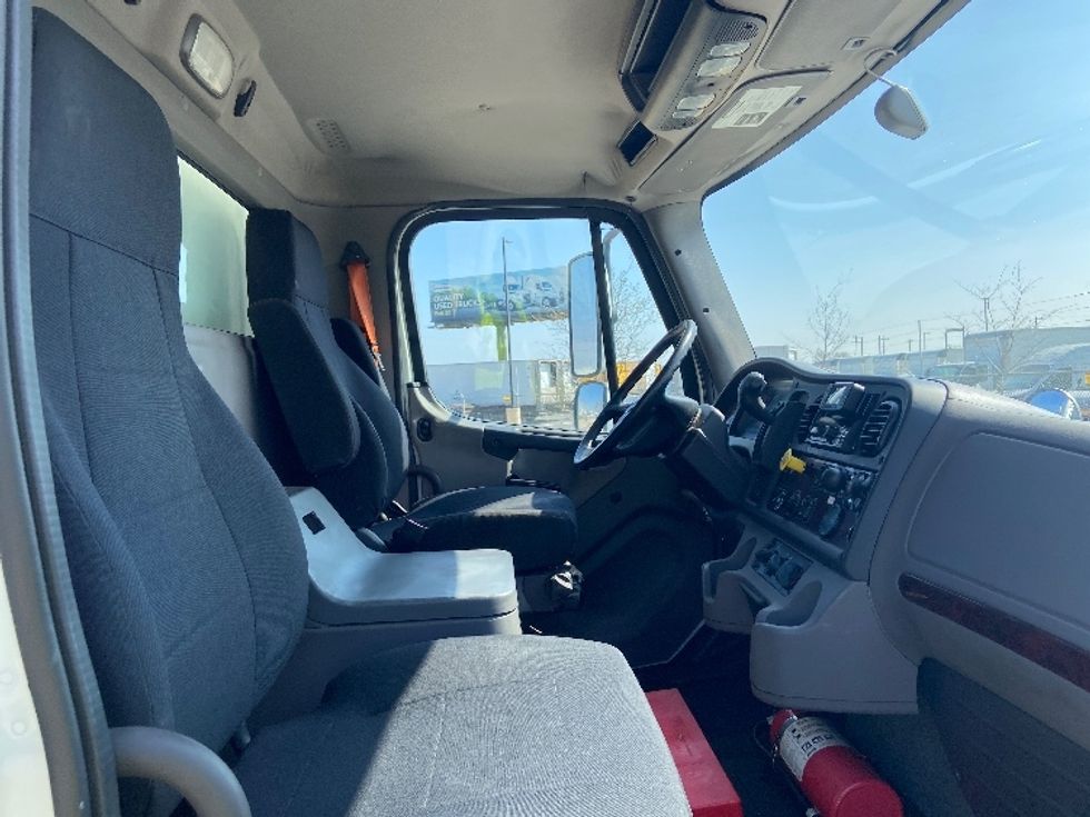 Medium Duty Box Truck-Light and Medium Duty Trucks-Freightliner-2019-M2-San Antonio-TX-276,073\n\t\tmiles-$ 24,500 - Image 22