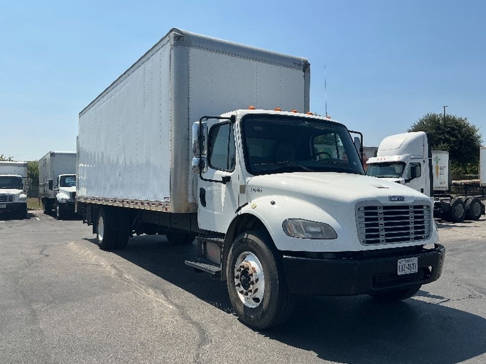 Medium Duty Box Truck-Light and Medium Duty Trucks-Freightliner-2019-M2-San Antonio-TX-316,000\n\t\tmiles-$ 28,500 - Image 1
