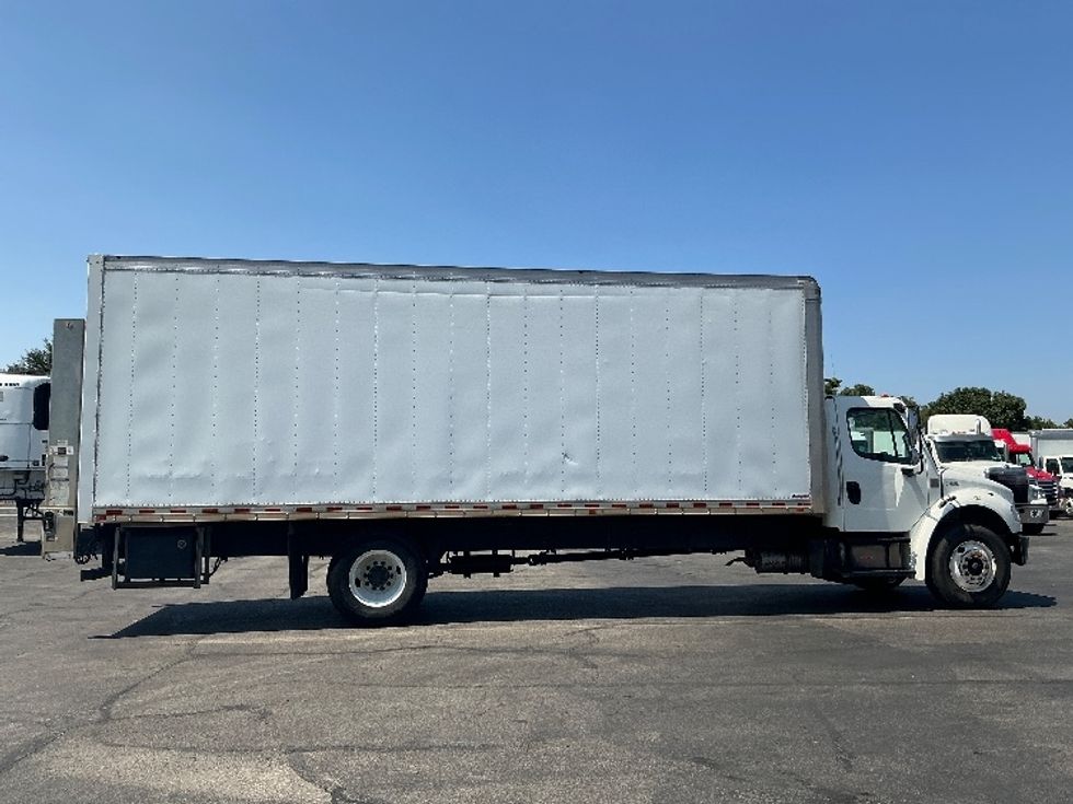 Medium Duty Box Truck-Light and Medium Duty Trucks-Freightliner-2019-M2-San Antonio-TX-316,000\n\t\tmiles-$ 28,500 - Image 15
