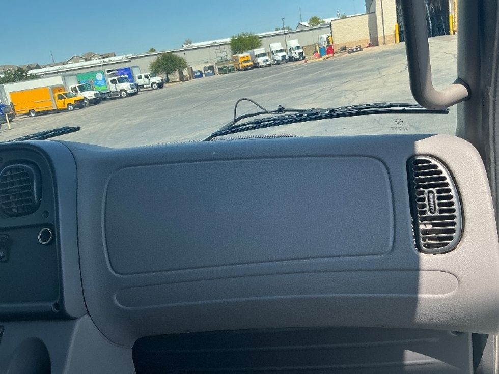 Medium Duty Box Truck-Light and Medium Duty Trucks-Freightliner-2019-M2-San Antonio-TX-316,000\n\t\tmiles-$ 28,500 - Image 21