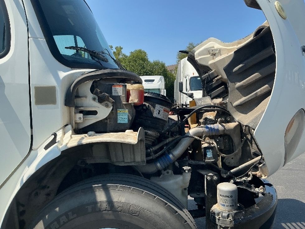 Medium Duty Box Truck-Light and Medium Duty Trucks-Freightliner-2019-M2-San Antonio-TX-316,000\n\t\tmiles-$ 28,500 - Image 23