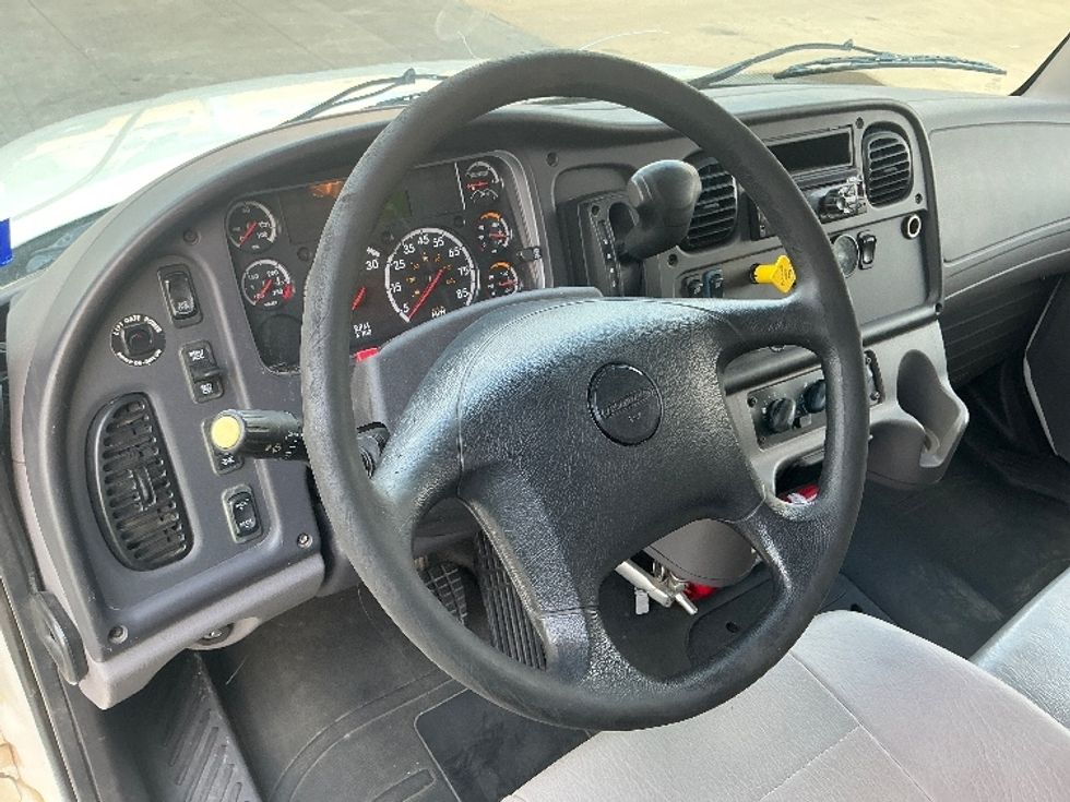 Medium Duty Box Truck-Light and Medium Duty Trucks-Freightliner-2019-M2-San Antonio-TX-346,769\n\t\tmiles-$ 23,750 - Image 17