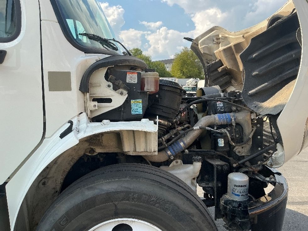 Medium Duty Box Truck-Light and Medium Duty Trucks-Freightliner-2019-M2-San Antonio-TX-346,769\n\t\tmiles-$ 23,750 - Image 23