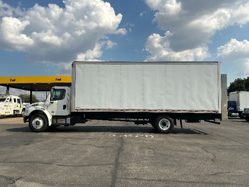 Medium Duty Box Truck-Light and Medium Duty Trucks-Freightliner-2019-M2-San Antonio-TX-346,769\n\t\tmiles-$ 23,750 - Image 4