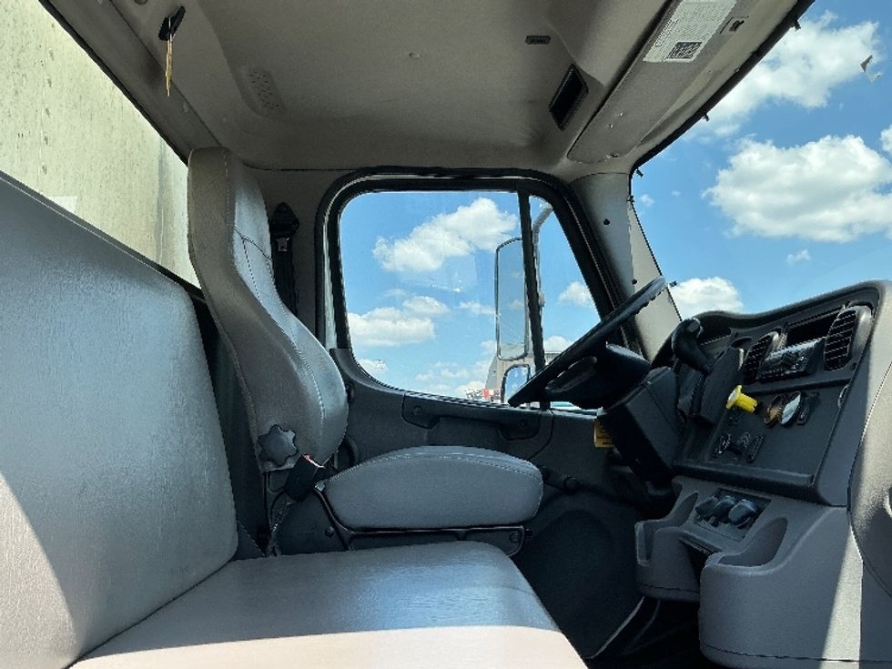 Medium Duty Box Truck-Light and Medium Duty Trucks-Freightliner-2019-M2-San Antonio-TX-404,617\n\t\tmiles-$ 21,250 - Image 14
