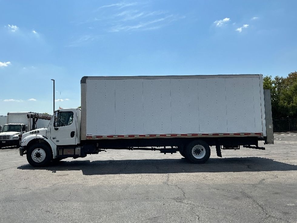 Medium Duty Box Truck-Light and Medium Duty Trucks-Freightliner-2019-M2-San Antonio-TX-404,617\n\t\tmiles-$ 21,250 - Image 4