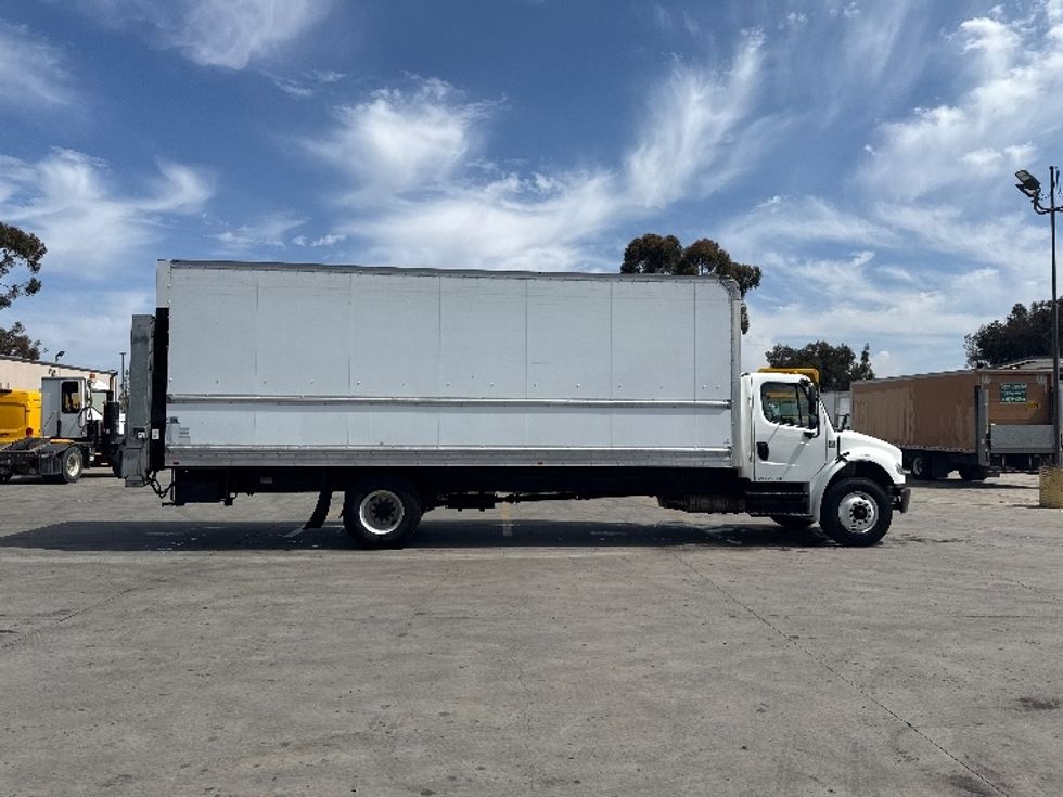 Medium Duty Box Truck-Light and Medium Duty Trucks-Freightliner-2019-M2-San Marcos-CA-114,082\n\t\tmiles-$ 65,000 - Image 15
