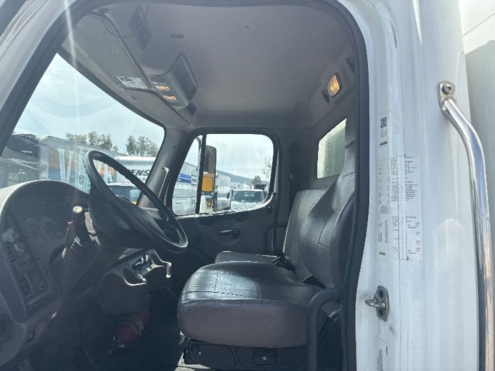 Medium Duty Box Truck-Light and Medium Duty Trucks-Freightliner-2019-M2-San Marcos-CA-114,082\n\t\tmiles-$ 65,000 - Image 16