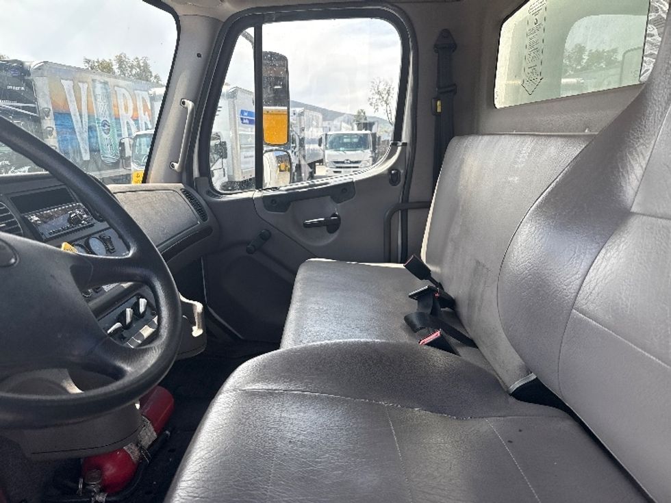 Medium Duty Box Truck-Light and Medium Duty Trucks-Freightliner-2019-M2-San Marcos-CA-114,082\n\t\tmiles-$ 65,000 - Image 17
