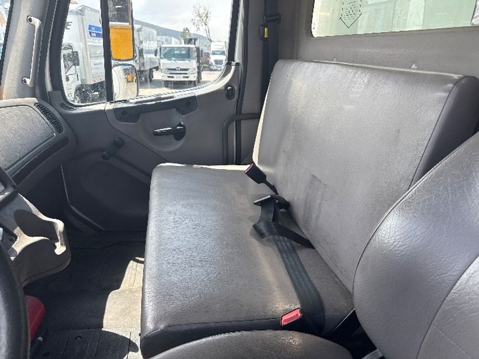 Medium Duty Box Truck-Light and Medium Duty Trucks-Freightliner-2019-M2-San Marcos-CA-114,082\n\t\tmiles-$ 65,000 - Image 19