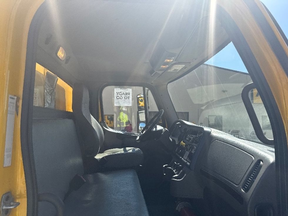 Medium Duty Box Truck-Light and Medium Duty Trucks-Freightliner-2019-M2-San Marcos-CA-124,217\n\t\tmiles-$ 54,000 - Image 20