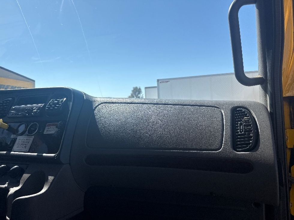 Medium Duty Box Truck-Light and Medium Duty Trucks-Freightliner-2019-M2-San Marcos-CA-124,217\n\t\tmiles-$ 54,000 - Image 21