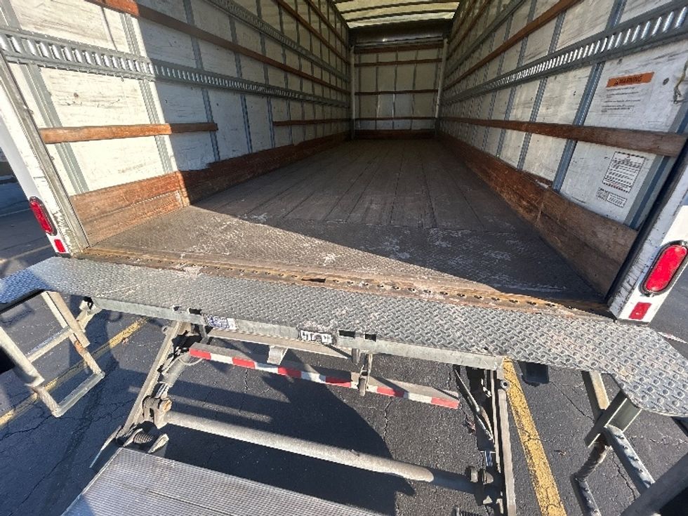 Medium Duty Box Truck-Light and Medium Duty Trucks-Freightliner-2019-M2-Sandston-VA-204,621\n\t\tmiles-$ 43,750 - Image 10