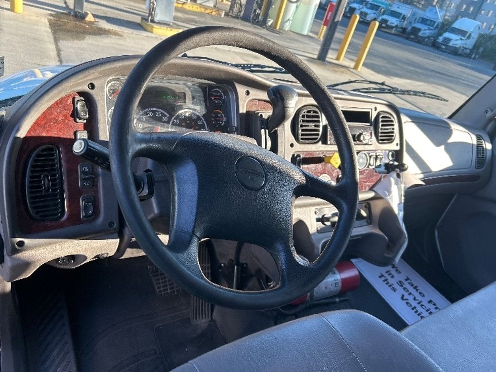 Medium Duty Box Truck-Light and Medium Duty Trucks-Freightliner-2019-M2-Sandston-VA-204,621\n\t\tmiles-$ 43,750 - Image 17