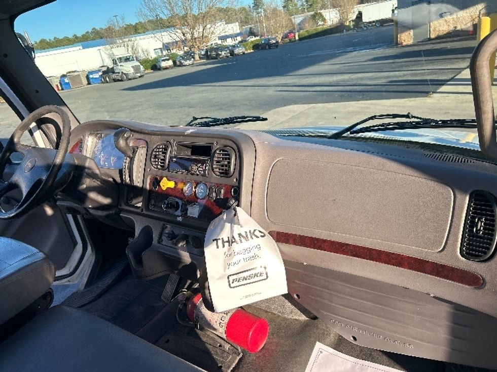 Medium Duty Box Truck-Light and Medium Duty Trucks-Freightliner-2019-M2-Sandston-VA-204,621\n\t\tmiles-$ 43,750 - Image 21