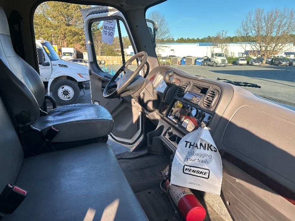 Medium Duty Box Truck-Light and Medium Duty Trucks-Freightliner-2019-M2-Sandston-VA-204,621\n\t\tmiles-$ 43,750 - Image 22