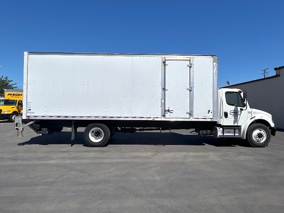 Medium Duty Box Truck-Light and Medium Duty Trucks-Freightliner-2019-M2-Santa Maria-CA-140,069\n\t\tmiles-$ 57,750 - Image 15