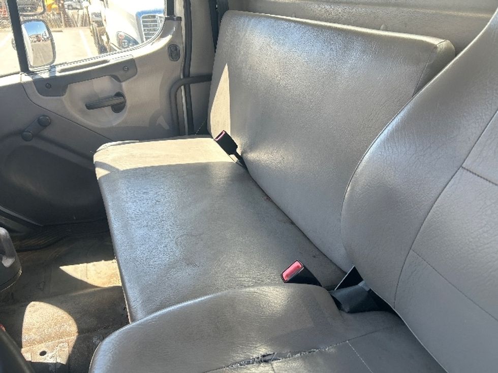 Medium Duty Box Truck-Light and Medium Duty Trucks-Freightliner-2019-M2-Santa Maria-CA-140,069\n\t\tmiles-$ 57,750 - Image 19